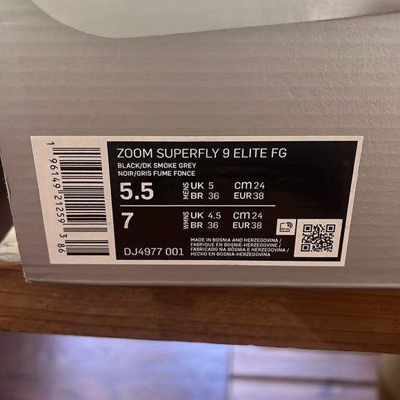NWT Nike zoom superbly 9 Elite